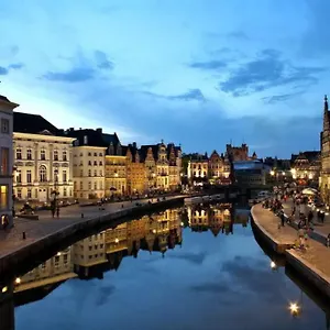 Appartement Romantic Unesco Medieval House In The Center, Gent
